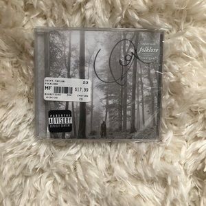 SIGNED & sealed Taylor Swift folklore CD
